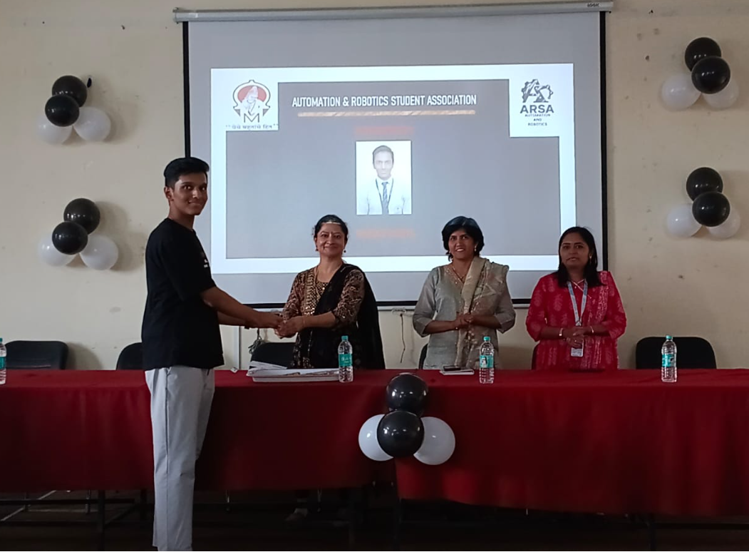 Group photo of ARSA members and faculty