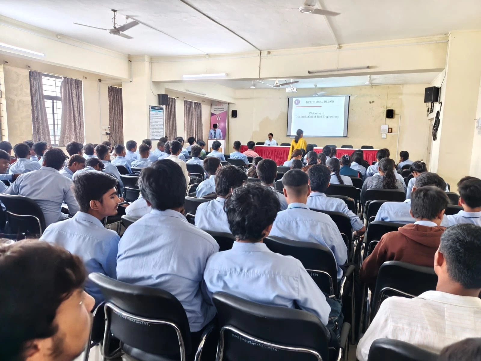 Guest speaker interaction with Mechanical Engineering students
