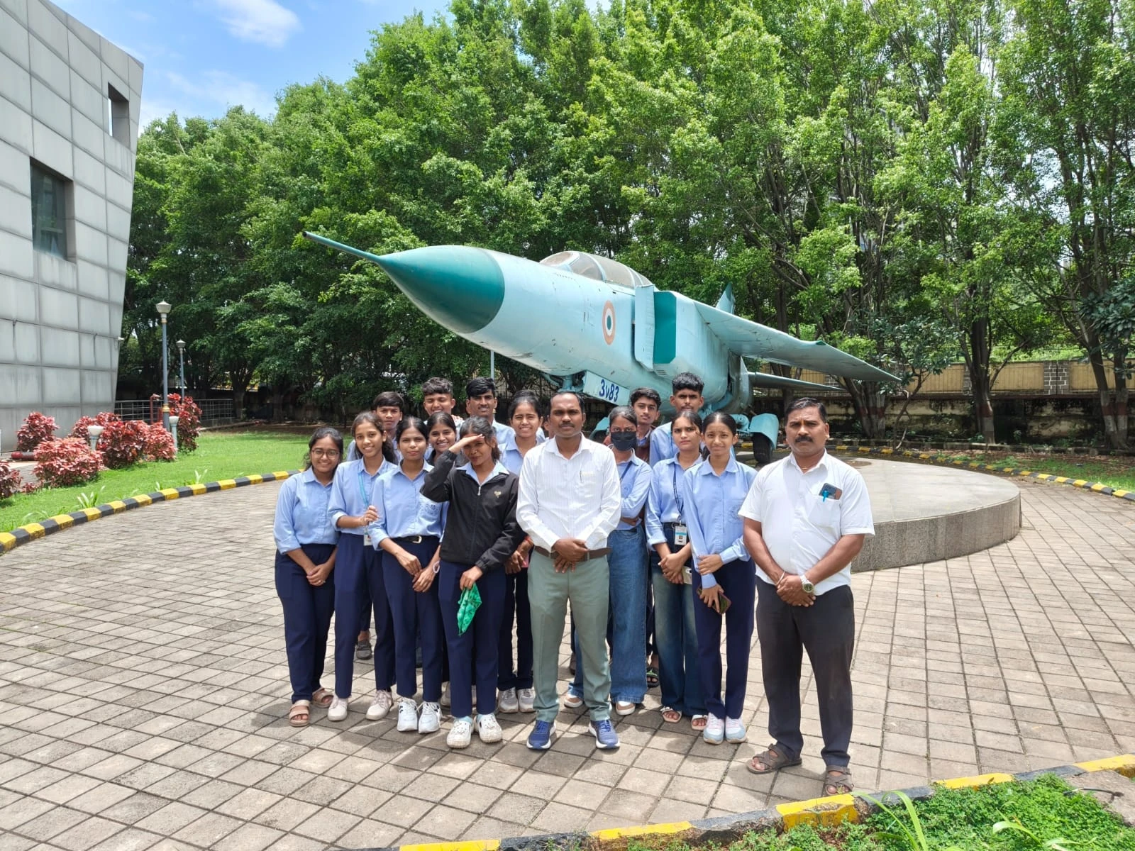 I.C. engine demonstration during Science Park educational visit
