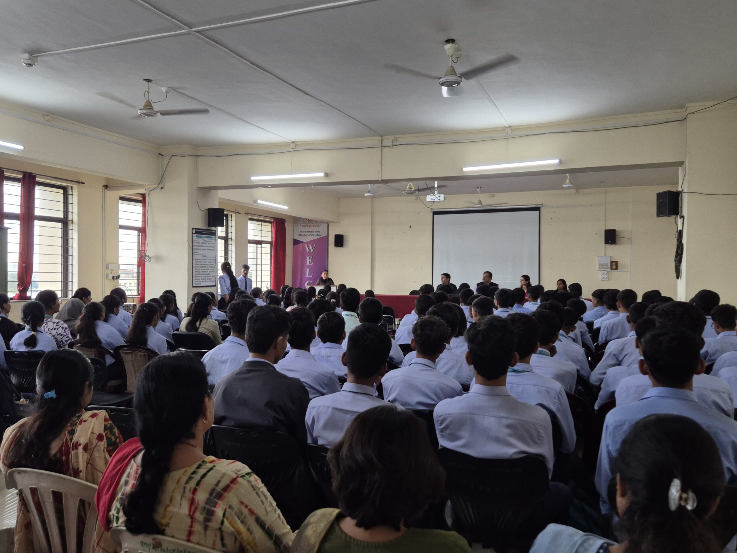 AI & ML Department Guest Lecture Photo 4