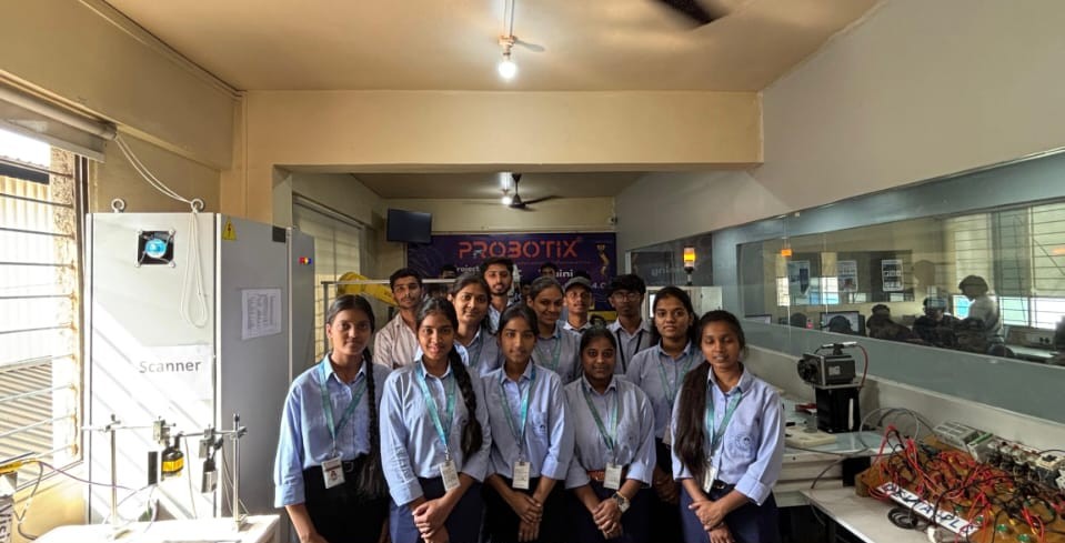 Students at Probotix Control System Pune